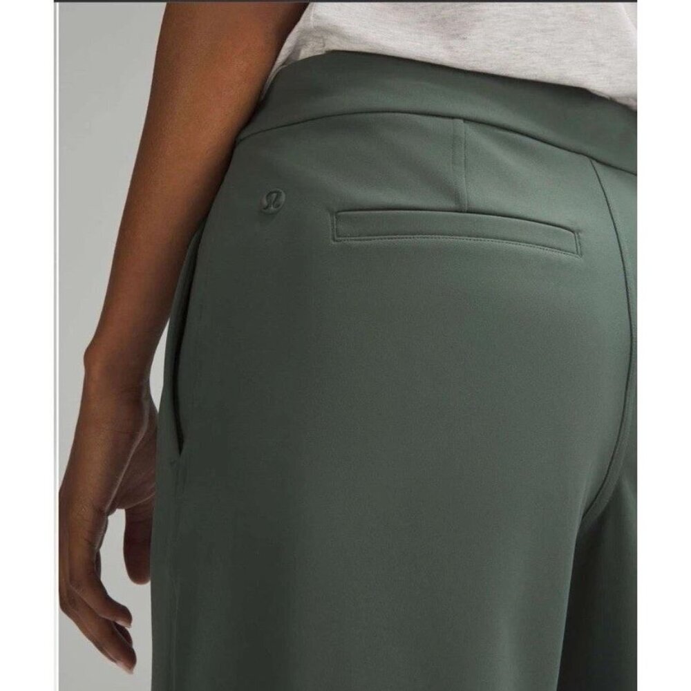 Lululemon Tapered-Leg Mid-Rise Crop 25" *Luxtreme Dark Forest Size Medium - Picture 5 of 16